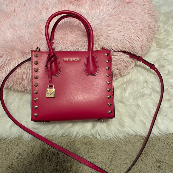 Michael Kors bright pink crossbody bag - Picture 2 of 5